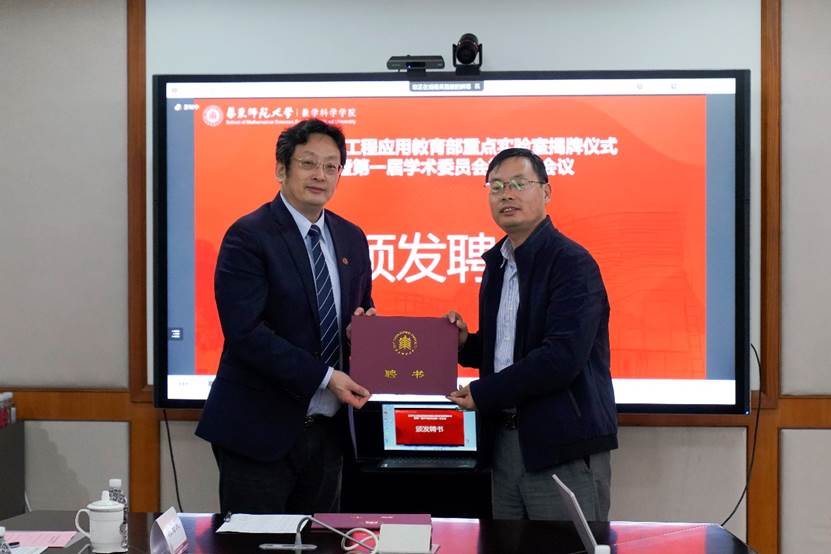 穿着西装笔挺的男子与图片配字
描述已自动生成